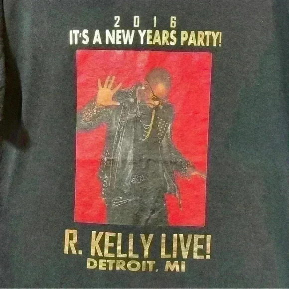 R. Kelly Shirt Mens L Black Concert 2016 New Year Party Detroit Graphics Gildan - Picture 2 of 8